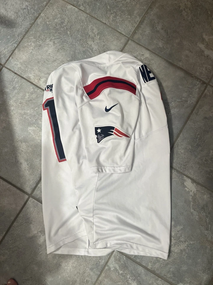 Camiseta deportiva Nike bordada NE Patriots Cam Newton #1 NFL On Field visitante para hombre S Foto 3 de 4