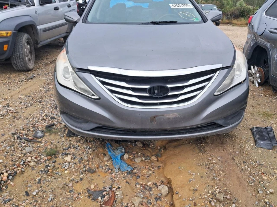 2013 现代索纳塔右乘客挡泥板原始设备制造商二手 4DR SED GRY 110-50748R — 第 2/4 张图片