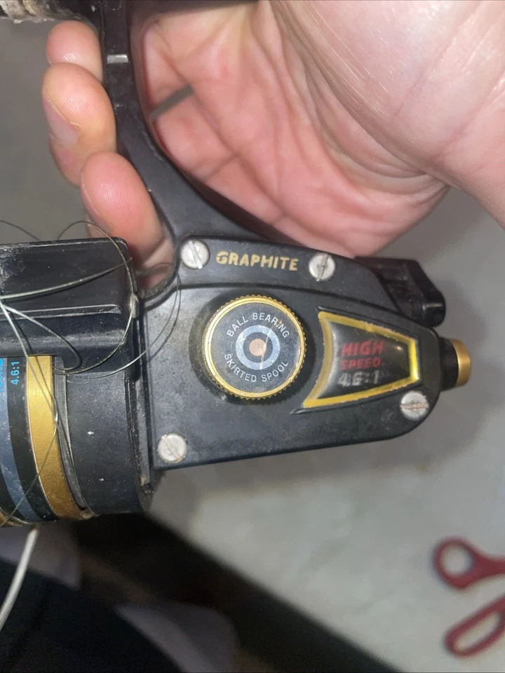 Carrete giratorio de alta velocidad Penn 4500SS hecho en EE. UU. excelente estado usado funciona Foto 2 de 4