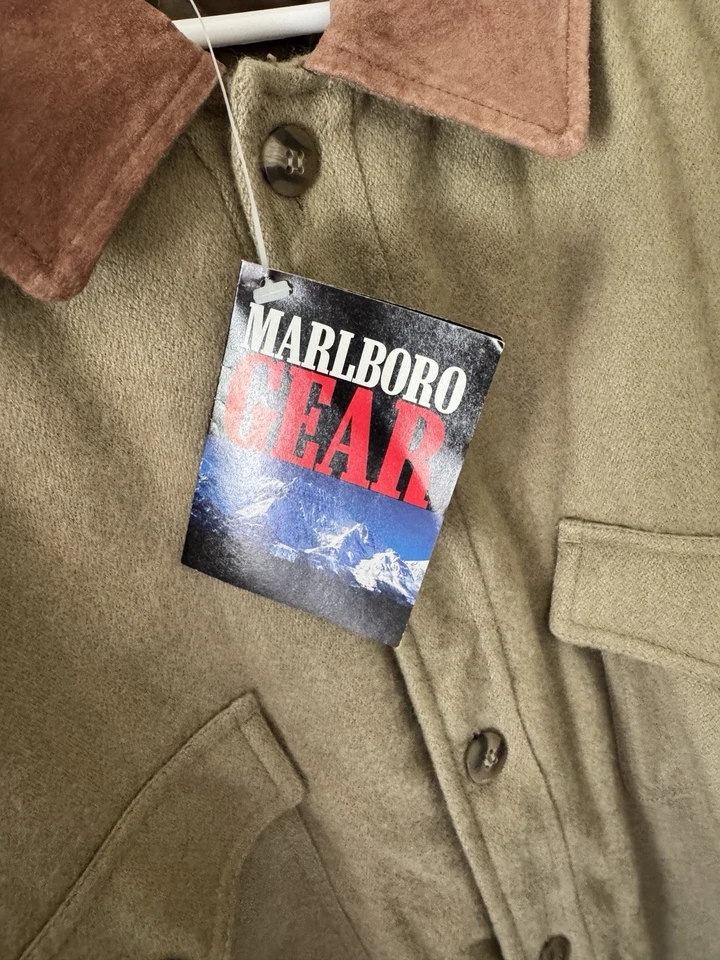 Gabardina larga vintage con etiquetas Marlboro! Ideal para cualquier coleccionista Foto 4 de 4