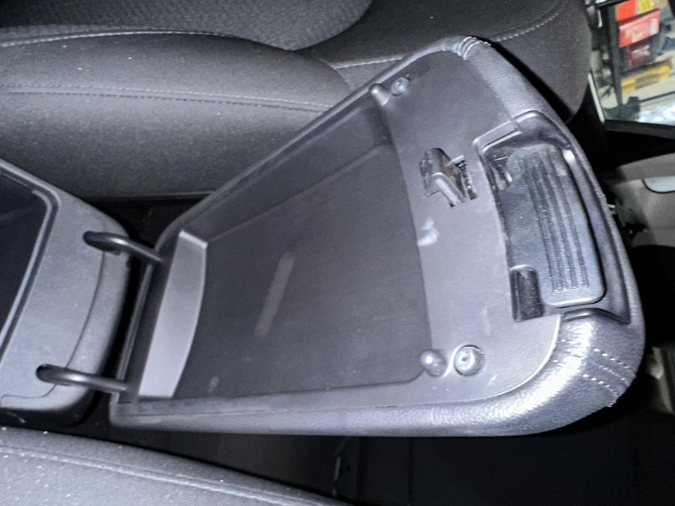 16-20 KIA OPTIMA FRONT CONSOLE LID/ARMREST ONLY BLACK VINYL US BUILT Foto 2 de 2