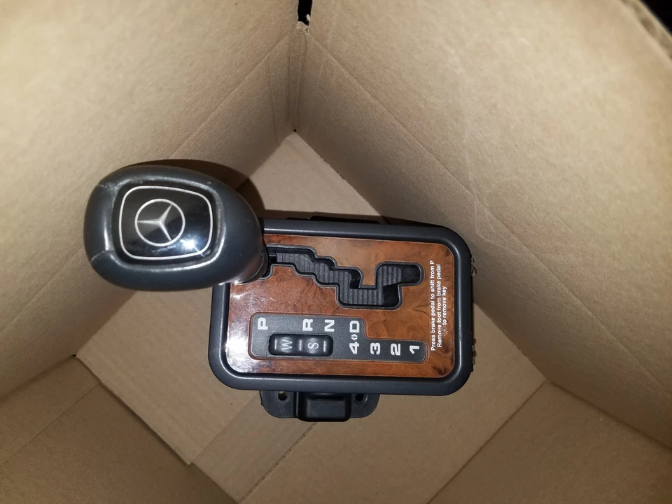 Mercedes W210 E320 E430 E55 1996 a 1999 AMG selector de palanca de cambios de piso Foto 4 de 4