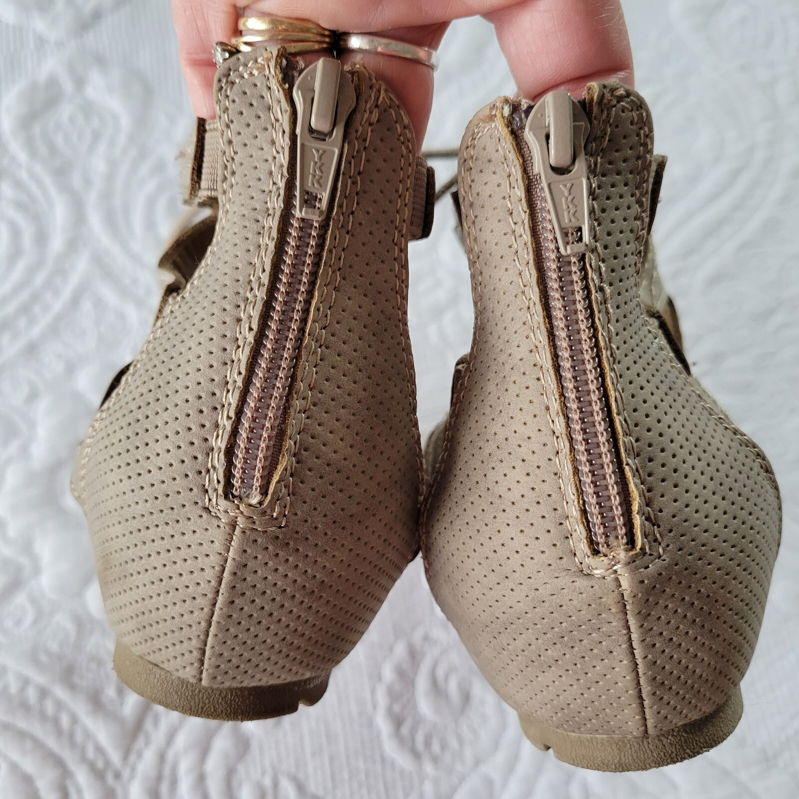 earth spirit gladiator sandals