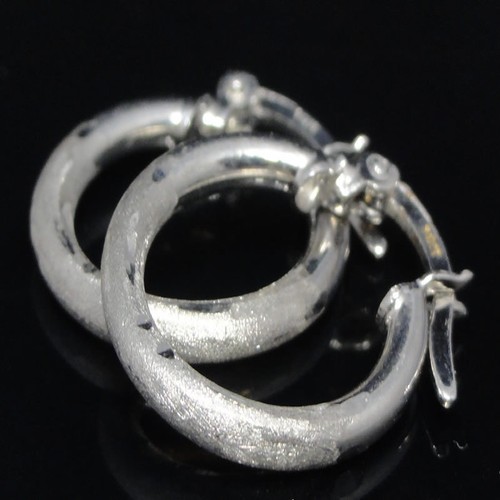 MEN'S LADIES MINI 10K SOLID WHITE GOLD .62" 17MM ROUND HOOP LOOP EARRINGS D/CUT - Picture 4 of 10