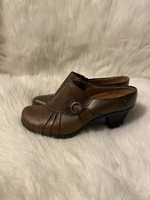 Earth Spirit Classics Shoes Womens Size 7 Brown Slip On Heels