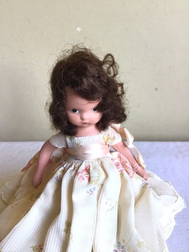 Vintage Nancy Ann Storybook Brunette Red Lips Bisque Fashion Doll 6" Tall - Picture 2 of 3