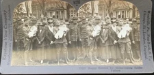 HAPPY REUNION HOMECOMING FOR FATHERS WITH NEWBORN CHILDREN WW1 STEREOVIEW W296