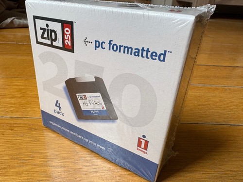 Lot of 4x Brand new ZIP 250 MB disks - For Iomega ZIP 250 drive Gigapack sealed! - Afbeelding 3 van 6