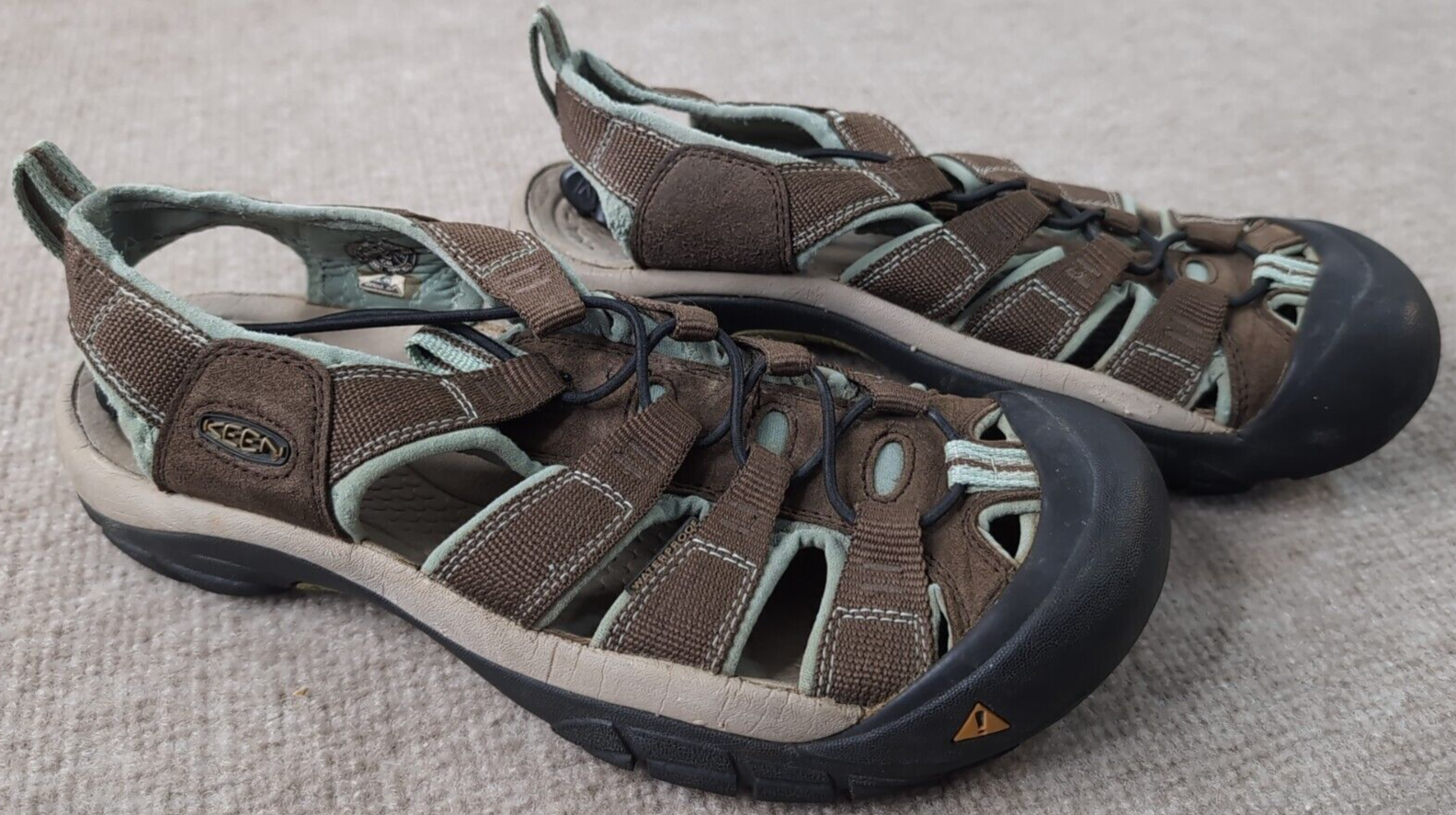 KEEN Hiking Sandals Womens size 9.5 Closed Toe Waterproof