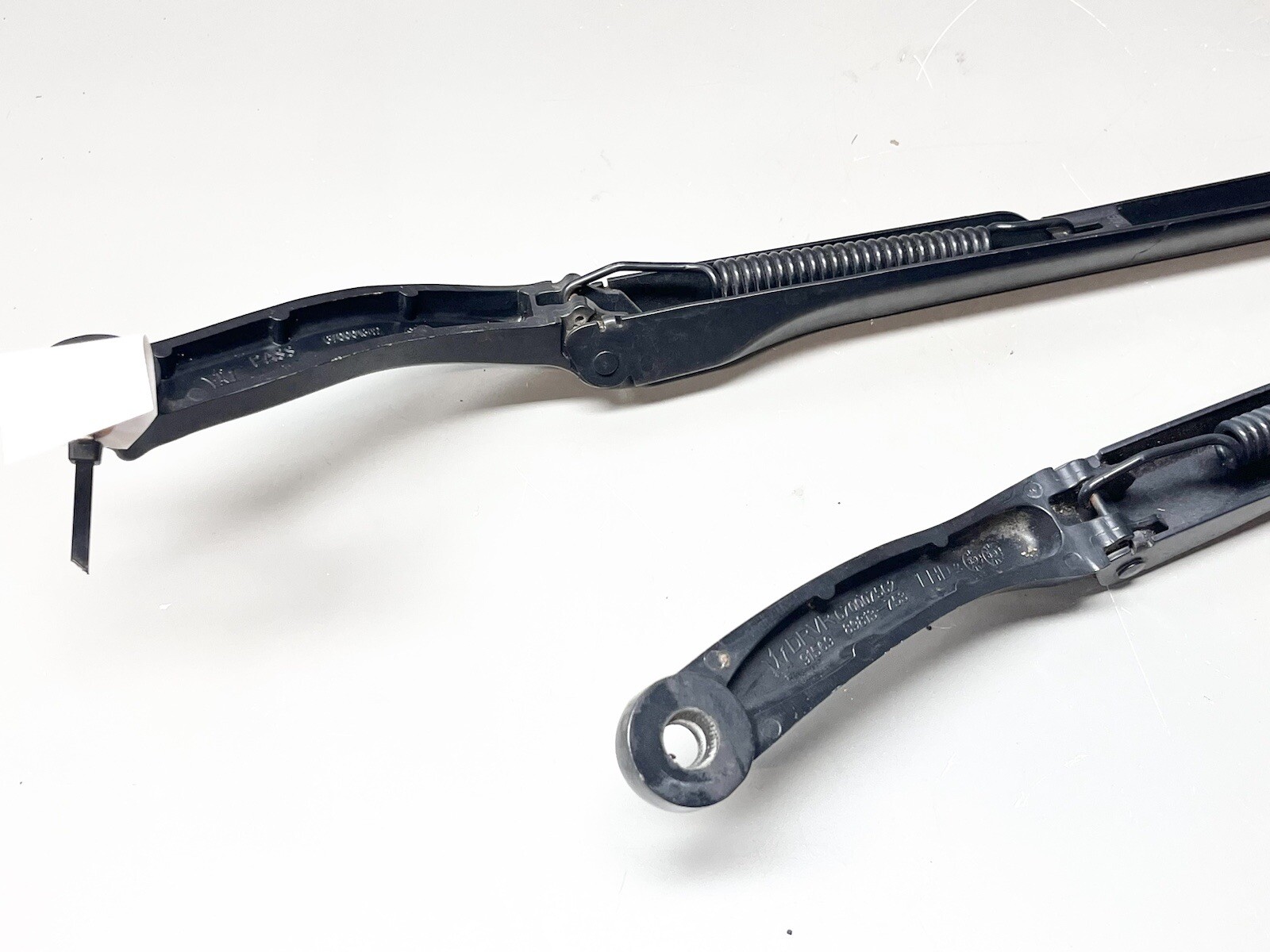 ⭐️2014-2020 MASERATI QUATTROPORTE M156 FRONT WINDSHIELD WIPER ARM SET 670001642