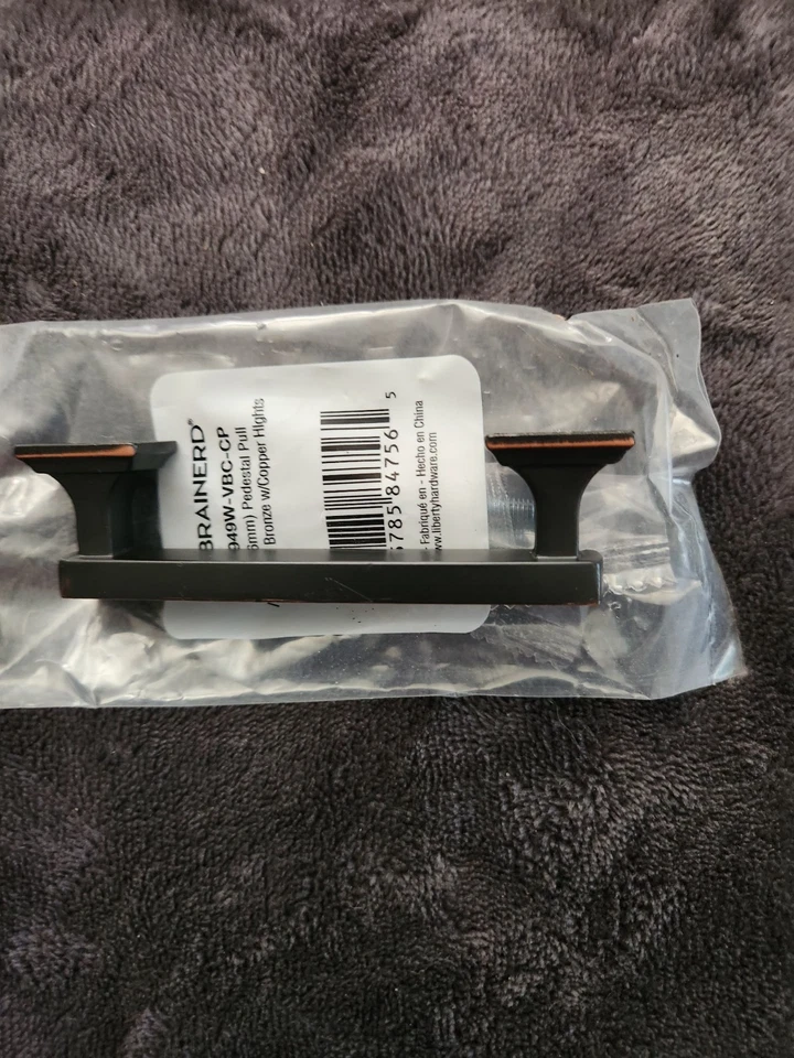 Juego de 7 pedestales Brainerd de 3 pulgadas de centro a centro de bronce con reflejos de cobre Foto 3 de 3