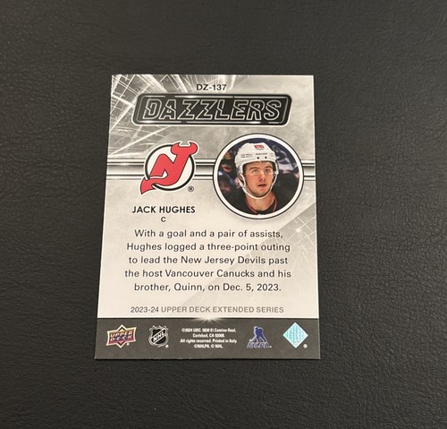 2023-24 JACK HUGHES UD Green Dazzlers #DZ-137 New Jersey Devils - Photo 2 sur 2