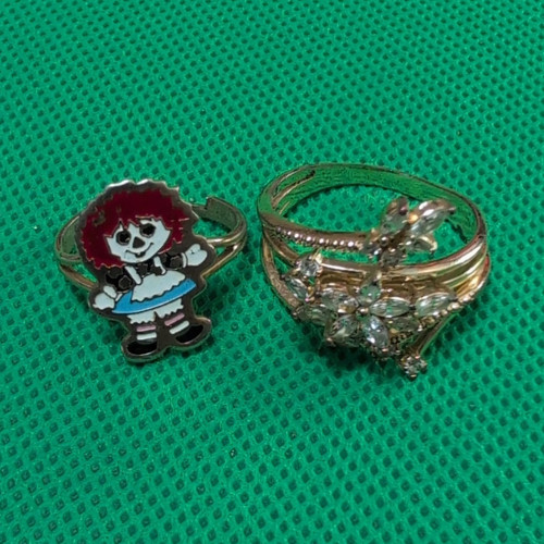 Adjustable Girls Gold Tone Character & Flower Cluster Rings Set, Size 9