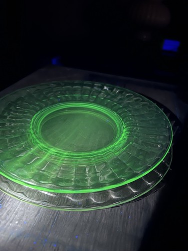 4 Vintage Anchor Hockings Vaseline Green Block Optic 8.5" Dia Dinner Plate - Picture 1 of 13