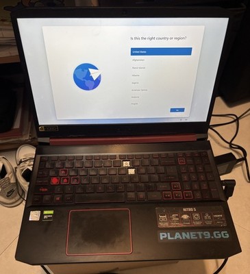 Acer Nitro 5 256GB - i5-9300H - 8GB Ram - Missing Keys - Bad Hinge - GTX1650