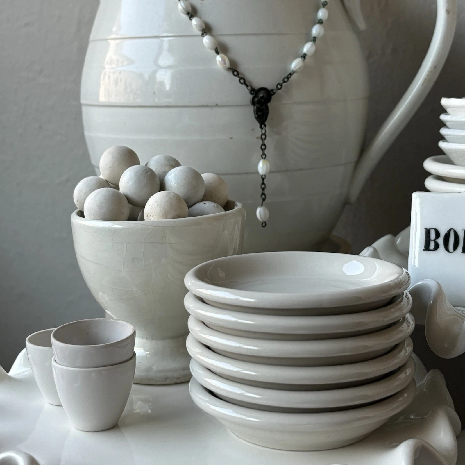 Set Of 6 Vintage Style Butter Pats White Chunky Stack
Opens in a new window or tab