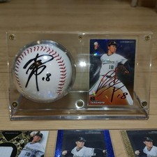 MVP Yoshinobu Yamamoto autographed ball + red foil signature YAMAMOTO