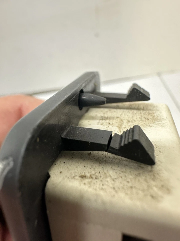 98-05 Chevy Blazer GMC Jimmy Interruptor de limpiaparabrisas trasero Interruptor de escotilla trasero OEM LEER S7 Foto 4 de 4