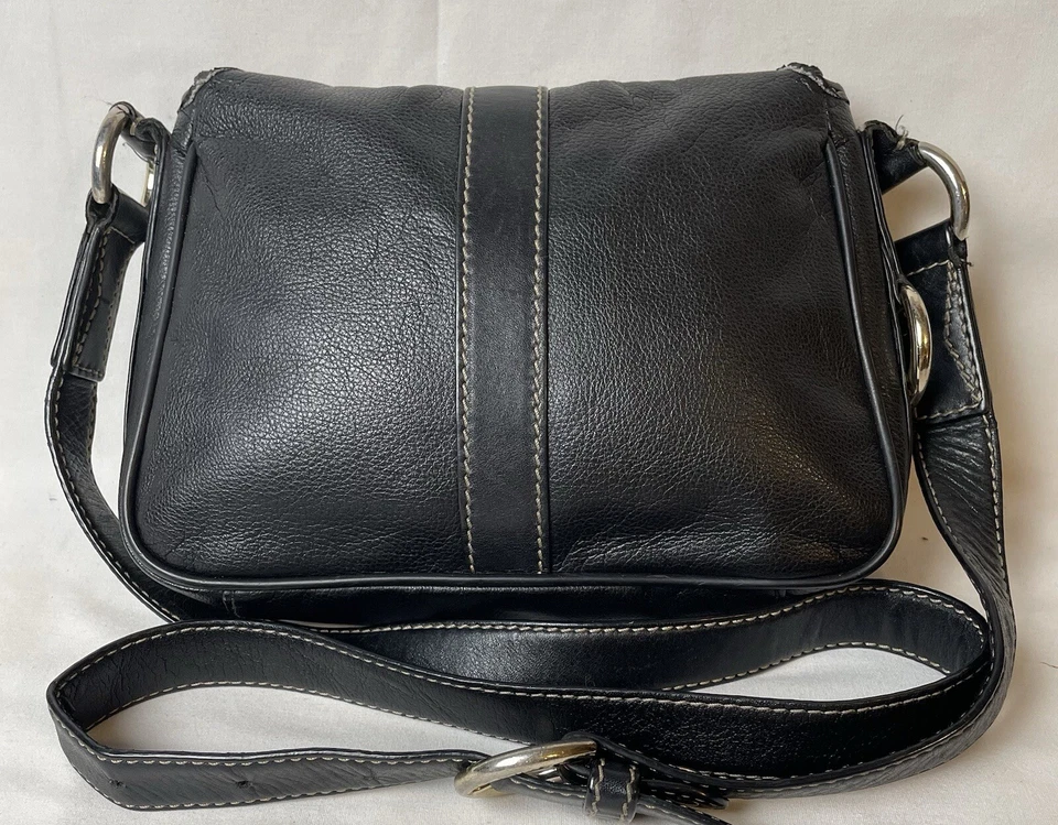 Bolso Bandolera Lancel Paris Cartera Cuero Negro Latón Pequeño Diseñador Gótico Foto 2 de 4