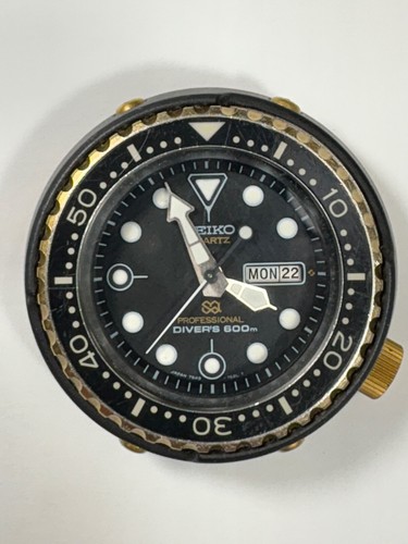 Seiko Titanium Quartz Professional Diver’s Watch 600m, 7549-70...