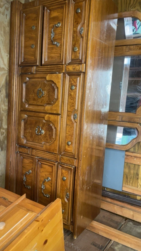 Juego de dormitorio Thomasville de 4 piezas - ¡madera real!! Foto 3 de 4