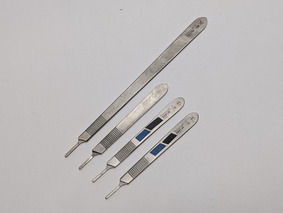 4 pcs. AESCULAP BB075R 3L & BB074R 3 Knife Scalpel Handle (USED).