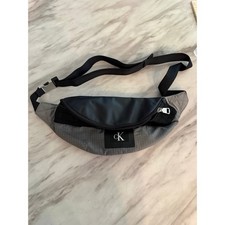 Marsupio Calvin Klein grigio nero nylon marsupio tracolla regolabile CK