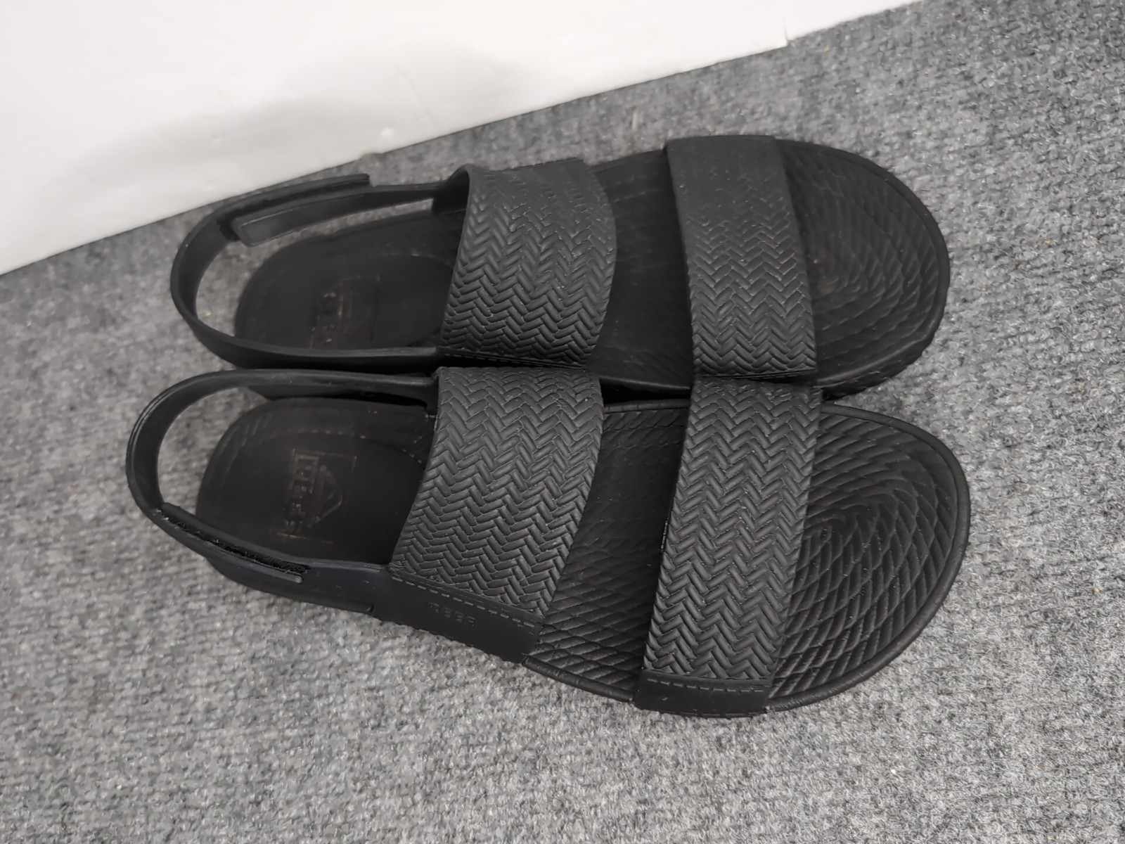 Reef Water Vista Water Friendly Black US Women's Size 10 Ankle Strap 1.5" Heel