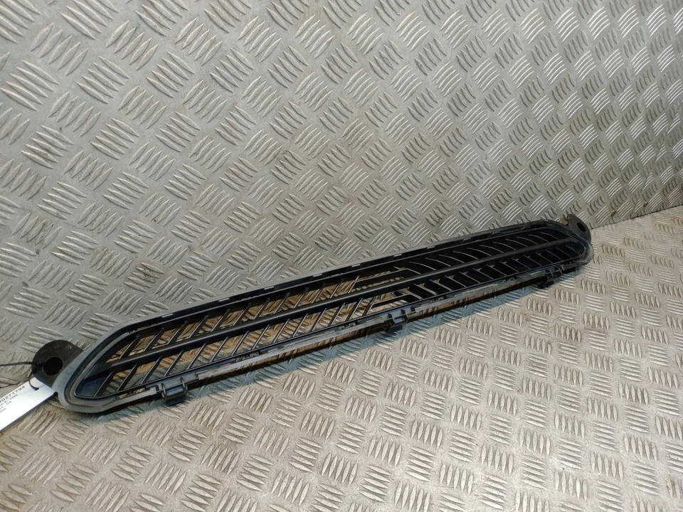 PARAGOLPES DELANTERO INFERIOR PARRILLA CITROEN C4 946917XT MK3 C41 2020 - 2024 Foto 2 de 4