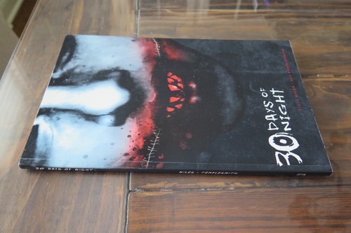 30 DAYS OF NIGHT TPB IDW SIGNED TEMPLESMITH AND NILES 1ST PRINT VERY RARE OOP - Picture 2 of 5