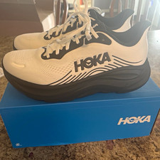 Hoka One One Clifton 11 Men s Low Top Lace-Up Athletic Sneaker White/Black 9D