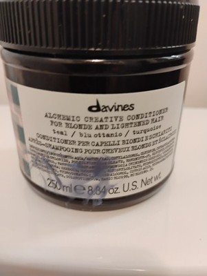 Davines Alchemic Creative Conditioner coal l 8.84 OZ