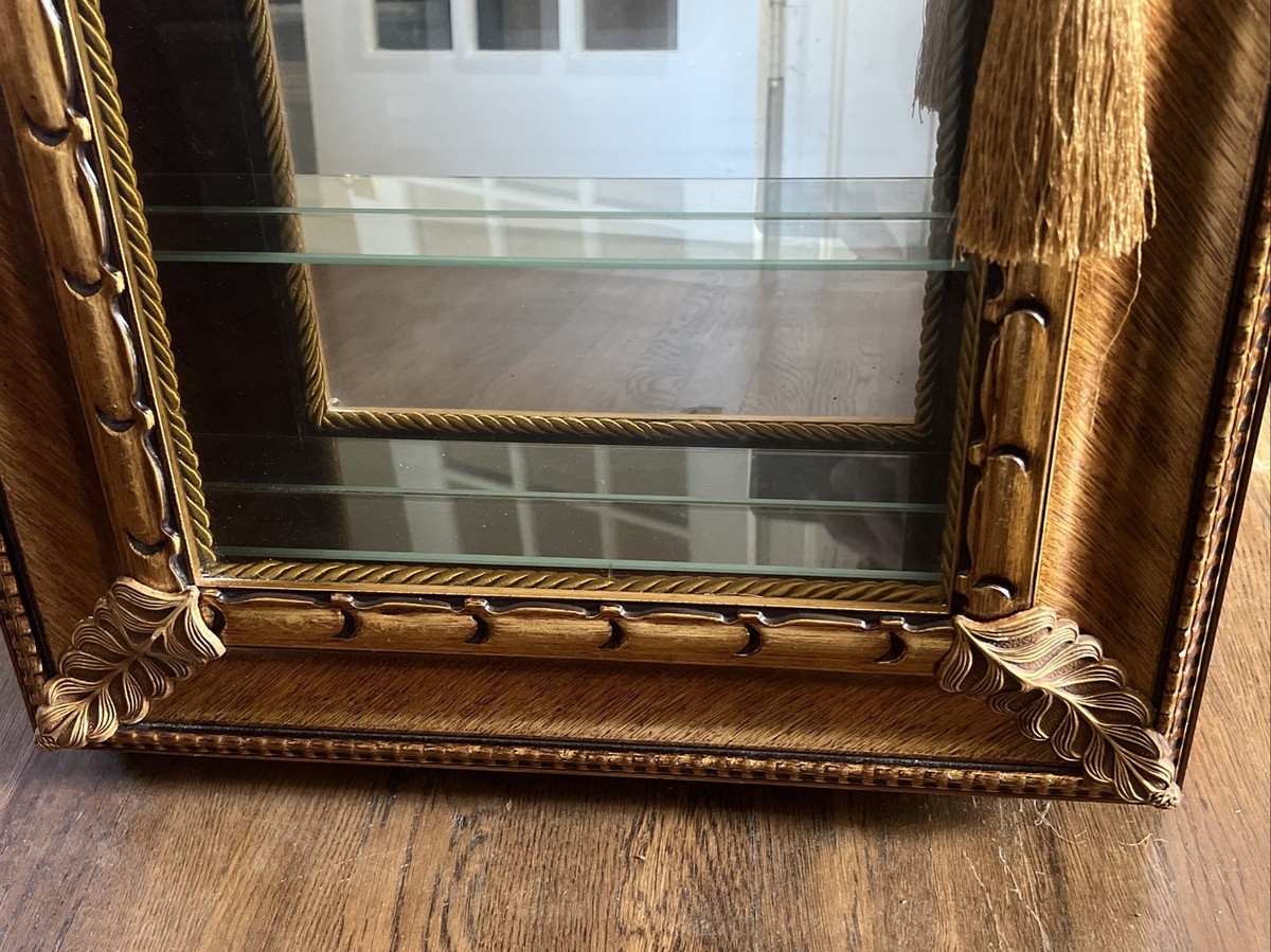 Horchow Italy 21” W 37” Tall Gold Vitrine Mirrored Wall Display Horchow Italy 21” W 37” Tall Gold Vitrine Mirrored Wall Display