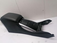 Mercedes W251 - Armlehne Mittelarmlehne MAL Mittelkonsole A2516801255 (00) Mercedes W251 - Armlehne Mittelarmlehne MAL Mittelkonsole A2516801255 (00)