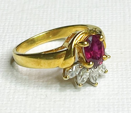 Natural Red Ruby & Diamond 18K (750)Yellow Gold Ring Sz 6.75 / 5.7 Grams/ SDC - Picture 5 of 12