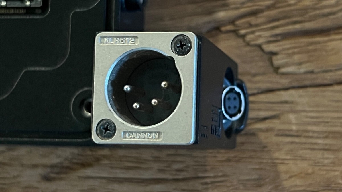 Plaque Adaptateur Sony AXS-R7 Pour Caméras Sony PMW-F5 / F55 - Neuf Jamais Utilisé - Origine Japon
