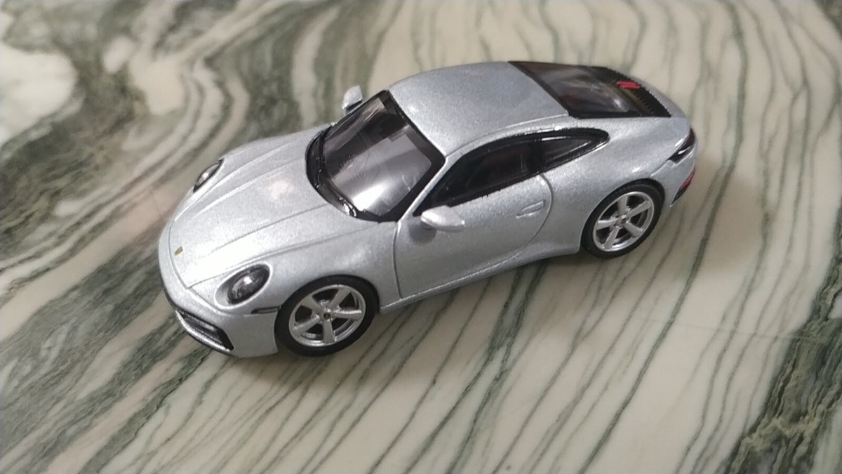 MINI GT 210 (used) Porsche 911 (992) Carrera 4S GT Silver