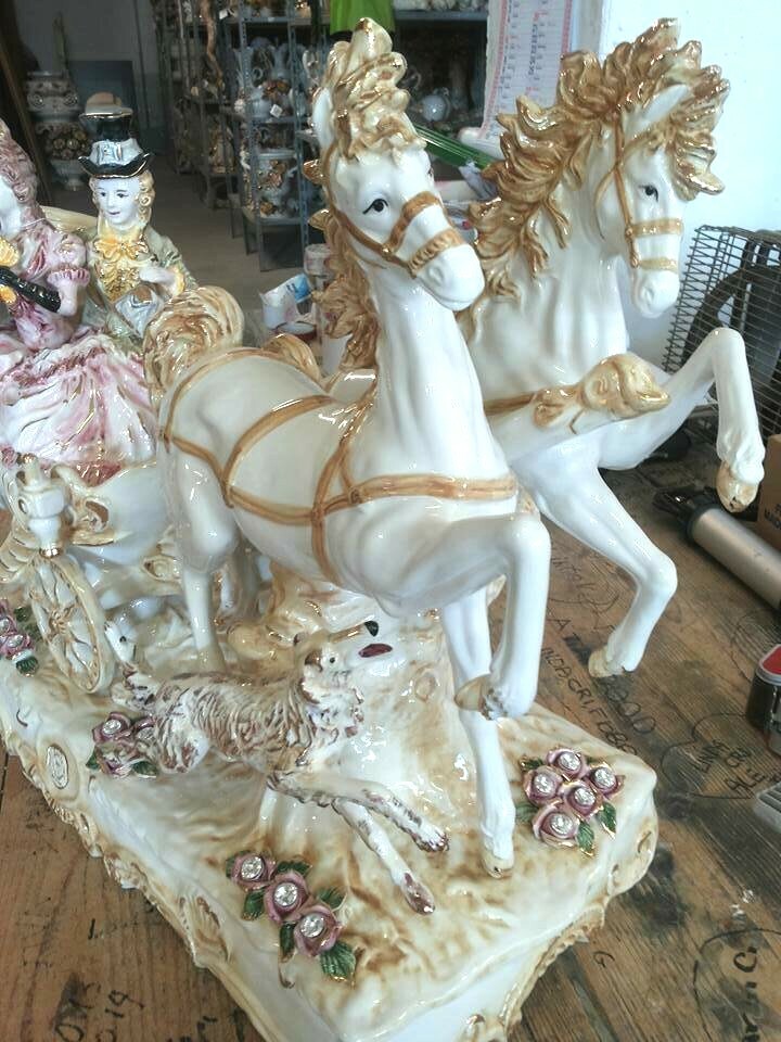 カポディモンテ　CAPODIMONTE 、馬車を引く紳士とプリンセス カポディモンテ CAPODIMONTE 、馬車を引く紳士とプリンセス