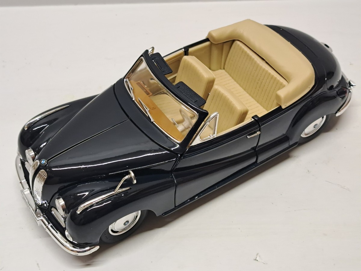 Maisto Special Edition 1955 BMW 502 Convertible 1/18 Diecast