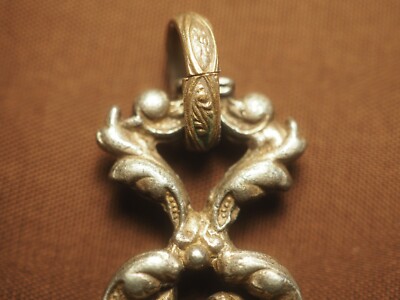 Chaîne En Argent Avec Pendentif Ouvragé Topazes Et Vésuvianite – Bijou Ancien, Occasion, Pierres Jaunes