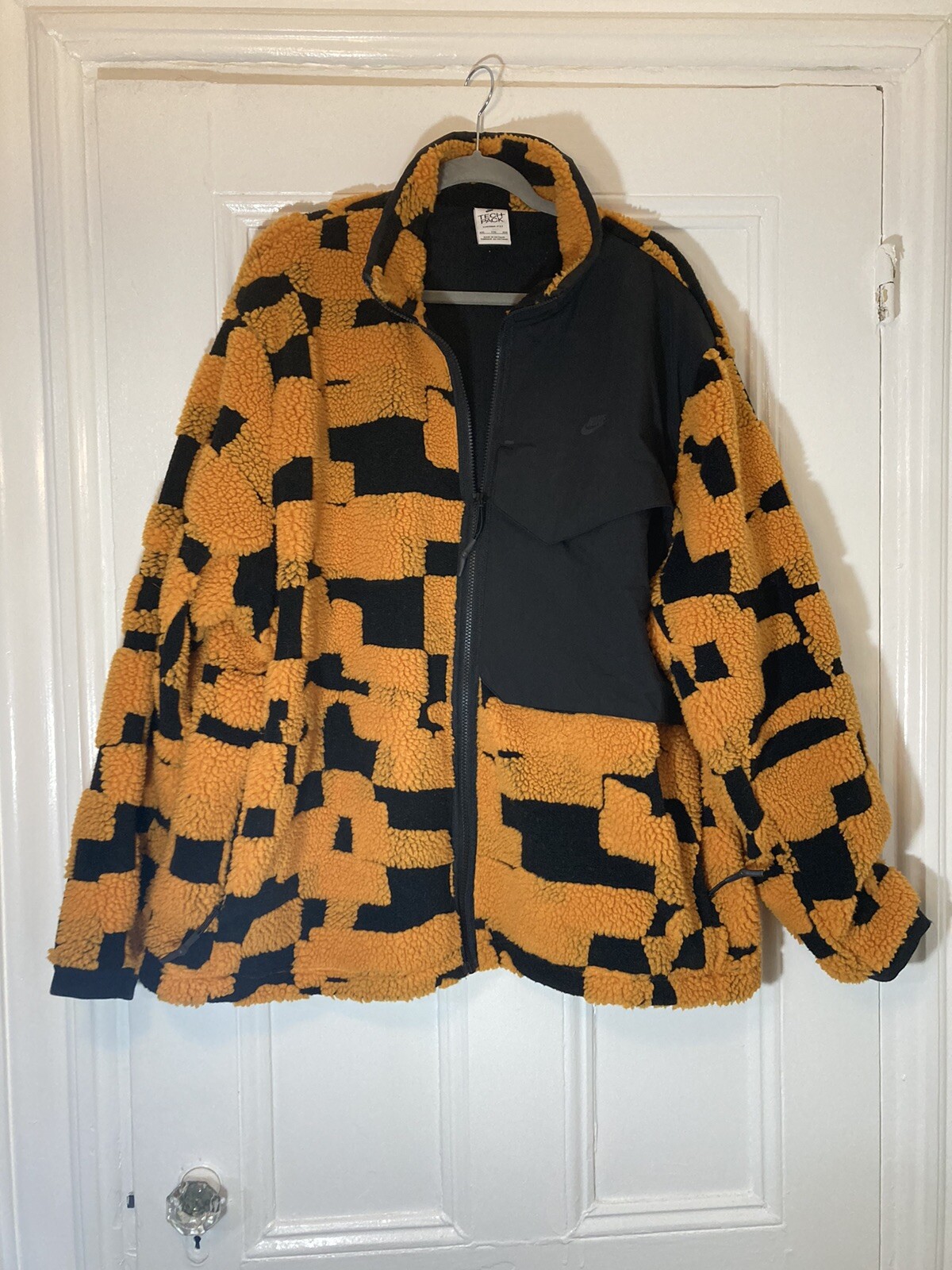 Nike Sportswear ThermaFIT Tech Pack Engineered Fleec… Gem