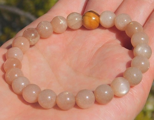 Natural Sunstone Gemstone Bracelet 8mm Sun Energy to Charge Aura Energy Healing - Picture 4 of 6
