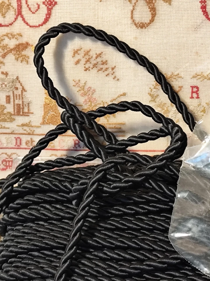 10  METRES DE Superbe Cordelette noire PASSEMENTERIE Ancien stock 7/8 mm env - Photo 2/4