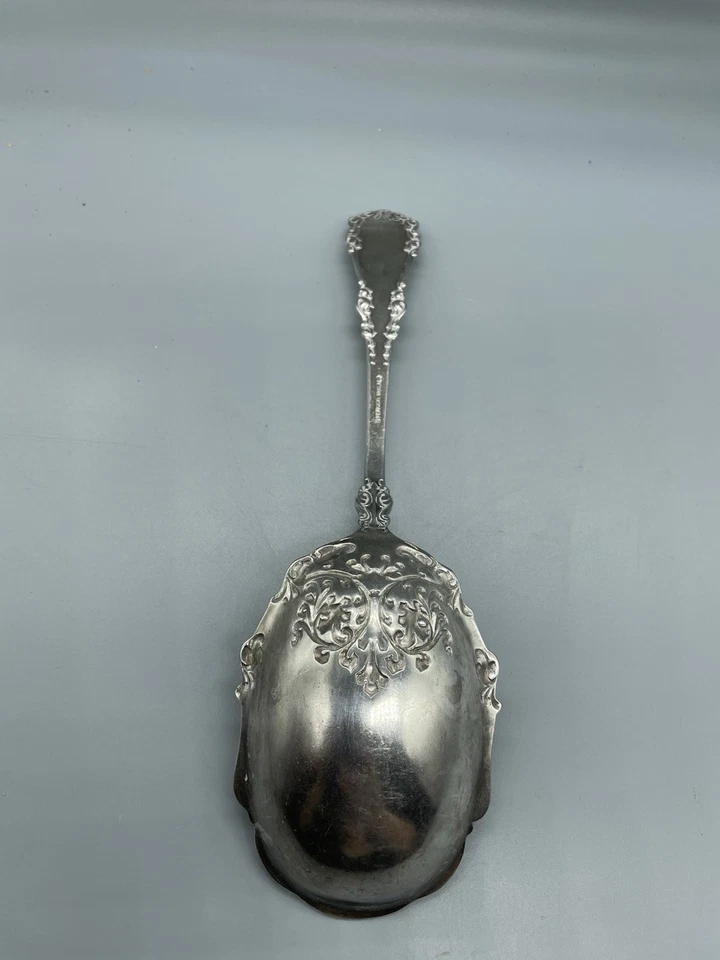 古董 1847 年罗杰斯兄弟 A1 银盘大号装饰伯克希尔供应勺子 — 第 4/4 张图片