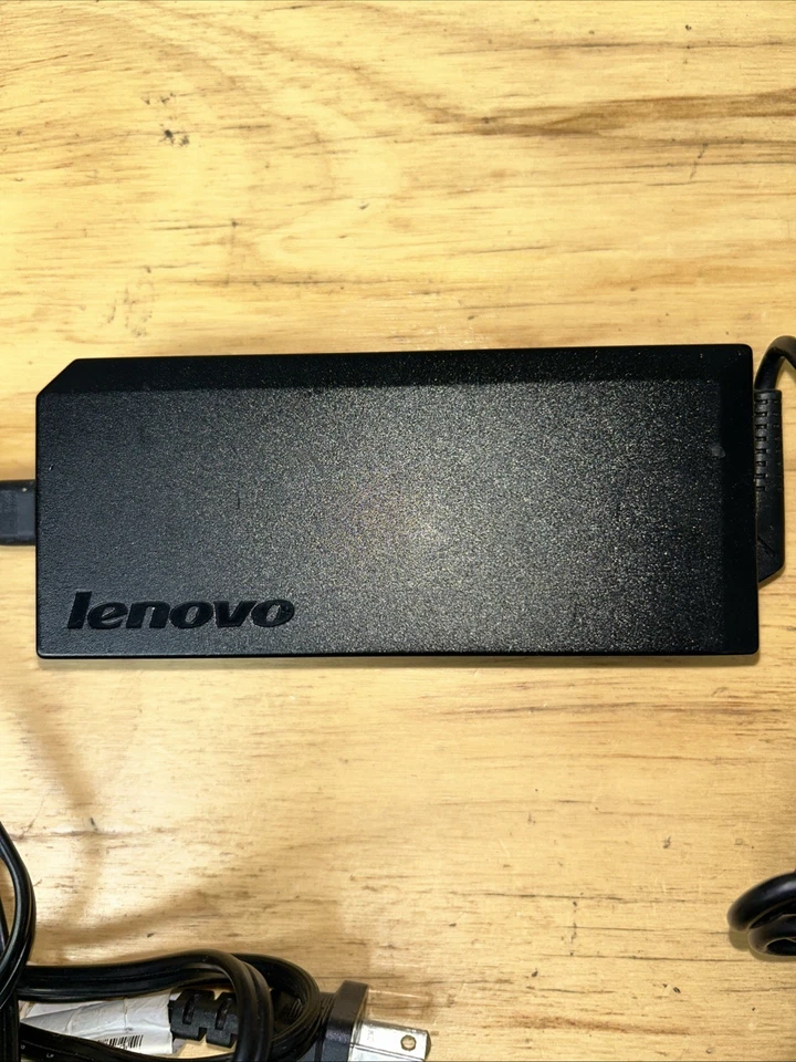 Adaptador de corriente alterna original OEM Lenovo ThinkPad 135W 20V 45N0054 45N0058 45N0059 Foto 3 de 3