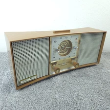 Channel Master 6533 Tube Radio AM/FM Made In Japan Twin Dual Speakers Works