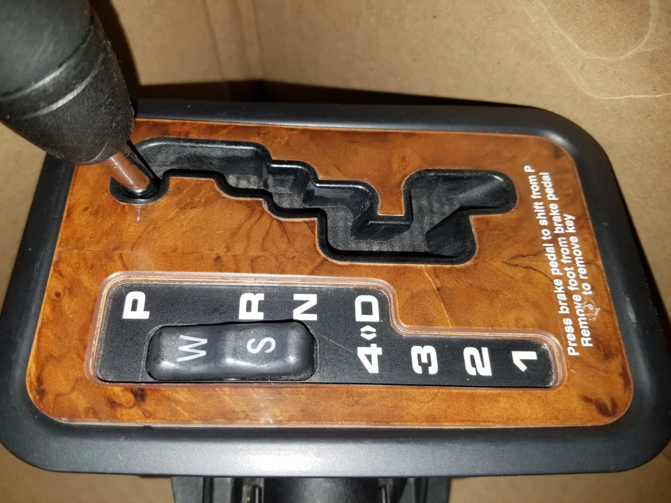 Mercedes W210 E320 E430 E55 1996 a 1999 AMG selector de palanca de cambios de piso Foto 3 de 4