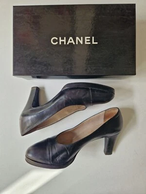 Escarpins Compensés CHANEL T.40,5 Talon 8cm CHANEL SHOES T.40,5 Cuir Noir - Photo 1/4