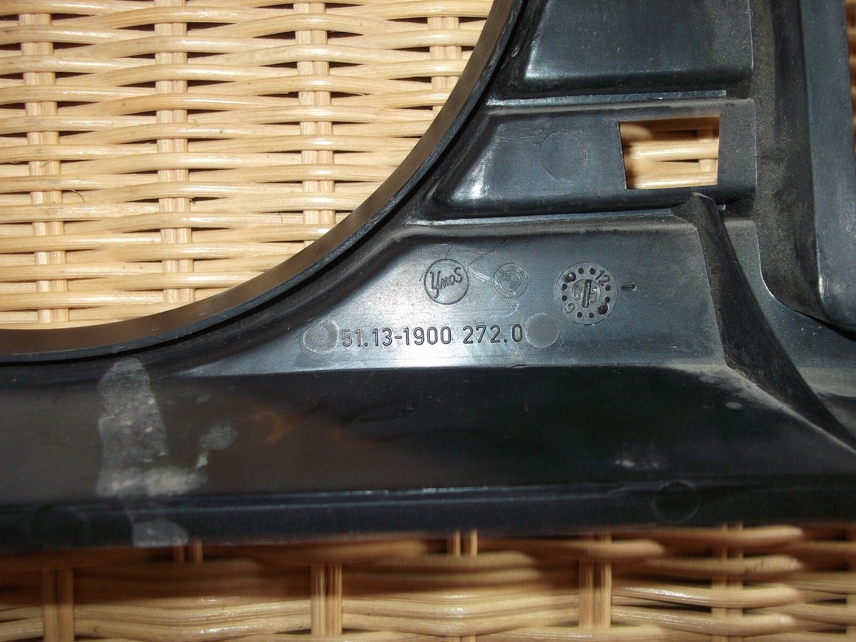 Frontziergitter rechts BMW 7er E23 Original-Neuteil 511319002720  