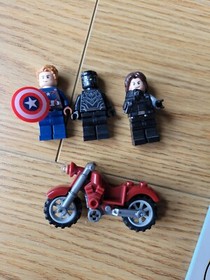 LEGO Marvel Super Heroes: Black Panther Pursuit 76047 Complete With Instruction 